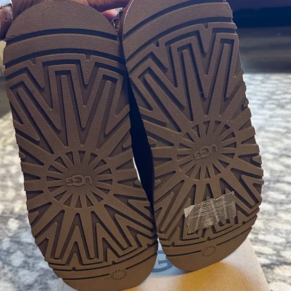 Women’s Ugg TAZZ Suede mules - Picture 6 of 9